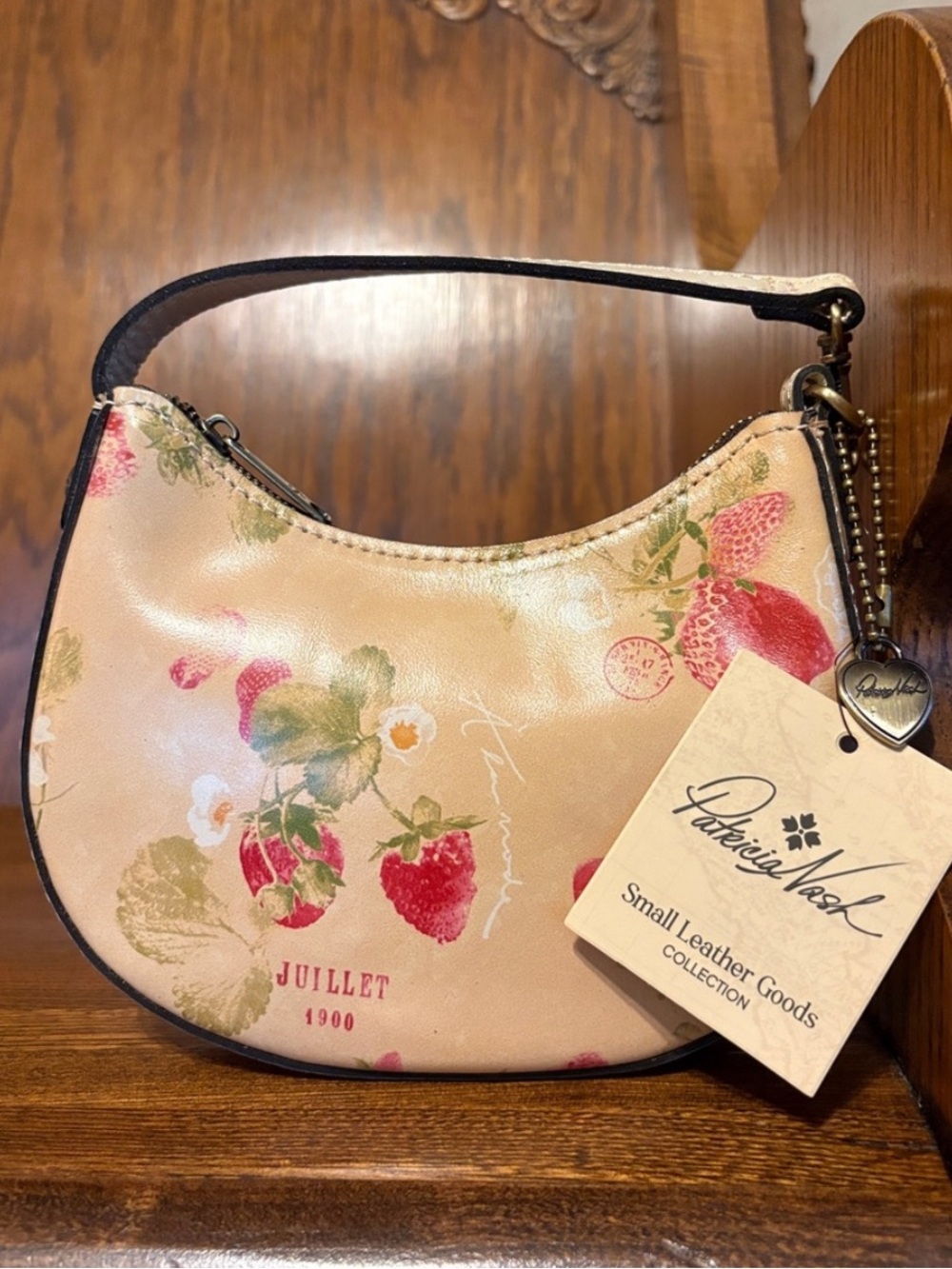 NWT-Patricia Nash-Mini Morgana with Heart Charm-Parisian Strawberry 🍓 Parchment